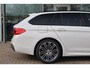 BMW 5-Serie Touring (g31) 520i M-Sport 184pk | Camera | Pano | Cruise | Climate | Memory | Carplay | LED | Trekhaak