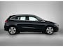 Mercedes-Benz B-klasse 250 e Plug-In Hybride Trekhaak | Parkeerpakket met achteruitrijcamera | Ledkoplampen | Easy Pack Achterklep | Stoelverwarming. Inclusief 24 maanden MB Certified garantie voor Europa.
