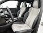 Peugeot e-2008 SUV EV GT Pack 50 kWh 136pk | Navigatie | Schuif-/kanteldak | Achteruitrijcamera | Stoelverwarming | Full Led koplampen | 3D Cockpit | Leder/Alcantara | Keyless | Adaptieve Cruise Control | Dodehoeksensor | Apple Carplay / Android Auto | DAB+ radio | Donker getint glas | 18" lichtmetalen velgen |