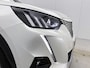 Peugeot e-2008 SUV EV GT Pack 50 kWh 136pk | Navigatie | Schuif-/kanteldak | Achteruitrijcamera | Stoelverwarming | Full Led koplampen | 3D Cockpit | Leder/Alcantara | Keyless | Adaptieve Cruise Control | Dodehoeksensor | Apple Carplay / Android Auto | DAB+ radio | Donker getint glas | 18" lichtmetalen velgen |