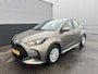 Toyota Yaris 1.5 Hybrid Active NL-auto! Apple CarPlay/Android Auto Navigatie, Achteruitrijcamera, Adaptieve cruise control, Climate control, Nieuw geleverd en dealeronderhouden