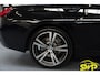BMW 3-Serie Touring 330e High Executive | Pano | HUD | Laser | ACC | Blind spot | Trekhaak zwenkbaar | 360 | Memory | Harman Kardon | 4-zone | 19 inch