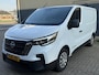 Nissan Primastar 2.0 dCi L1H1 / Airco / Apple&Android Carplay / Trekhaak / Betimmering / Cruise Control / Sensoren achter / Bluetooth / DAB / 3 zitplaatsen
