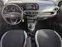 Hyundai i10 1.0 / All season banden / Stuur- & Stoel verwarming / Navigatie via Apple Carplay of Android Auto / Climate control / Achteruitrijcamera / Cruise control / Elektrische ramen voor /