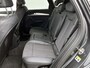 Audi Q5 55 TFSI e S edition 367 PK | Automaat | Trekhaak | Stoelverwarming | Stuurverwarming | Adaptive Cruise Control | Apple Carplay | Android Auto | Parkeersensoren | Elektrisch inklapbare spiegels | Elektrische achterklep |