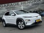Hyundai Kona Electric EV Fashion 64 kWh | SOH: 96,8% | Sky PANO Dak | HUD | Dodehoek Detectie | LED