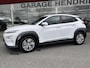 Hyundai Kona Electric EV Fashion 64 kWh | SOH: 96,8% | Sky PANO Dak | HUD | Dodehoek Detectie | LED