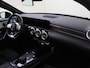 Mercedes-Benz A-klasse 180 Business Solution AMG / Panoramadak/ Night/ Sfeerverlichting/ Memory