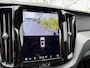 Volvo XC60 2.0 T6 Plug-in hybrid AWD Plus Black Edition | Adaptieve Cruise Control | Panoramadak | Harman Kardon Audio | Stoel-/Stuur-/Voorruitverwarming | Dodehoek Detectie | 360° Parkeercamera |