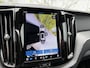 Volvo XC60 2.0 T6 Plug-in hybrid AWD Plus Black Edition | Adaptieve Cruise Control | Panoramadak | Harman Kardon Audio | Stoel-/Stuur-/Voorruitverwarming | Dodehoek Detectie | 360° Parkeercamera |