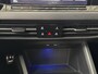 Volkswagen Golf 1.5 eTSI R-Line Business | Stoelverwarming | Navigatie | Achteruitrijcamera | Adaptive Cruise Control |