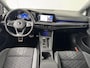 Volkswagen Golf 1.5 eTSI R-Line Business | Stoelverwarming | Navigatie | Achteruitrijcamera | Adaptive Cruise Control |