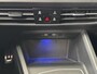 Volkswagen Golf 1.5 eTSI R-Line Business | Stoelverwarming | Navigatie | Achteruitrijcamera | Adaptive Cruise Control |