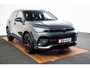 Volkswagen Tiguan 1.5 eHybrid R-Line Trekhaak - Panoramadak - Adaptieve cruise control - Winterpakket - 360 graden-camera - Achterruitrijcamera - Dodehoeksensor - Stoelverwarming voor - Elektrische achterklep -