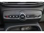 Volvo EC40 Single Motor Extended Range Ultra Black Ed. 82 kWh - Panoramadak - IntelliSafe Assist & Surround - 360º Camera - Harman Kardon audio - Verwarmde voorstoelen, stuur & achterbank - Parkeersensoren voor & achter - Elektr. bedienb. voorstoelen met geheugen links - Draadloze tel. lader - Extra getint glas - 20' LMV