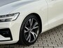 Volvo S60 2.0 B3 R-Design | Stoel en stuurwiel verwarming | Sportstoelen | Adaptieve Cruise control | BLIS | Trekhaak semi elektrisch | Apple carplay/Android auto |