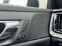 Volvo S60 2.0 B3 R-Design | Stoel en stuurwiel verwarming | Sportstoelen | Adaptieve Cruise control | BLIS | Trekhaak semi elektrisch | Apple carplay/Android auto |