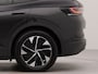Volkswagen ID.4 Tech 77 kWh | SoH 89,6 % | Apple carplay | Glazen panorama dak | Voorstoelen verwarmd | Apple carplay | Navigatie | Achteruitrij camera | Parkeersensoren voor en achter | Wifi | Spraakbediening |