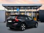 Volvo XC60 T6 Recharge Plus Dark | 19" Allseason | Sportstoelen | Trekhaak | Full LED | Elektrisch verstelbare stoelen | Panoramadak | Adaptieve cruise | BLIS | Stoel/stuur/achterbankverwarming | Parkeercamera