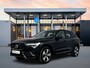 Volvo XC60 T6 Recharge Plus Dark | 19" Allseason | Sportstoelen | Trekhaak | Full LED | Elektrisch verstelbare stoelen | Panoramadak | Adaptieve cruise | BLIS | Stoel/stuur/achterbankverwarming | Parkeercamera