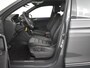 Volkswagen Tiguan R-Line Business eHybrid 245pk | Trekhaak | Elektrische stoelen memory | Lederen bekleding | Stoel/stuurverwarming | Park assist | Camera achter | Navigatie via  App connect | 19"LMV