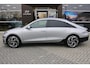 Hyundai Ioniq 6 Lounge 77.4 kWh | Leder | 360 camera | Elektrische voorstoelen met geheugenfunctie | Headup Display | V2L | | Achterstoelen verwarmd | Achteruitrij assistent | Achteruitrijcamera