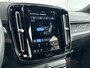 Volvo XC40 Recharge Core 70 kWh | 19" Allseason | Trekhaak | Stoel/stuurverwarming | Warmtepomp | Parkeerverwarming | Parkeercamera | Parkeersensoren V+A | Google Navigatie |