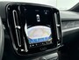 Volvo XC40 Recharge Core 70 kWh | 19" Allseason | Trekhaak | Stoel/stuurverwarming | Warmtepomp | Parkeerverwarming | Parkeercamera | Parkeersensoren V+A | Google Navigatie |