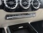 Mercedes-Benz EQA 250 Business Solution Luxury 67 kWh Panoramadak | Lichtmetalen velgen | donkerglas vanaf B style | Navigatie | Parking support | Inclusief 24 maanden MB Certified garantie voor Europa.