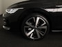 Volkswagen Golf 1.5 eHybrid Life Edition 204 pk Automaat (DSG) | Verlengde garantie | Navigatie via App | Panoramadak | Parkeersensoren (Park assist) | Achteruitrijcamera |