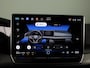 Volkswagen Golf 1.5 eHybrid Life Edition 204 pk Automaat (DSG) | Verlengde garantie | Navigatie via App | Panoramadak | Parkeersensoren (Park assist) | Achteruitrijcamera |