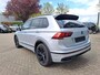 Volkswagen Tiguan 1.4 TSI eHybrid R-Line Business+ | PANO-SCHUIFDAK | STOEL-STUURWIELVERWARMING | NAVIGATIE | KLIMAATREGELING | IQ LIGHT