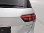 Volkswagen Tiguan 1.4 TSI eHybrid R-Line Business+ | PANO-SCHUIFDAK | STOEL-STUURWIELVERWARMING | NAVIGATIE | KLIMAATREGELING | IQ LIGHT