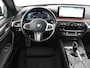 BMW 5-Serie 530e M Sport | Panoramadak | Adaptive cruise | Stoelverwarming | Trekhaak | Alcantara | Head-Up | Camera | Carplay | Sfeerverlichting | Navigatie | Stuurverwarming | PHEV | Plug In