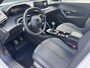 Peugeot 2008 1.2 100pk Allure | Climate control | Parkeersensoren | AppleCarPlay/Android | 17'' LM velgen