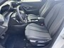 Peugeot 2008 1.2 100pk Allure | Climate control | Parkeersensoren | AppleCarPlay/Android | 17'' LM velgen