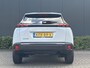Peugeot 2008 1.2 100pk Allure | Climate control | Parkeersensoren | AppleCarPlay/Android | 17'' LM velgen