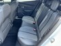 Peugeot 2008 1.2 100pk Allure | Climate control | Parkeersensoren | AppleCarPlay/Android | 17'' LM velgen