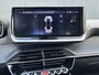 Peugeot 2008 1.2 100pk Allure | Climate control | Parkeersensoren | AppleCarPlay/Android | 17'' LM velgen