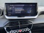 Peugeot 2008 1.2 100pk Allure | Climate control | Parkeersensoren | AppleCarPlay/Android | 17'' LM velgen