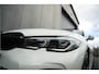 BMW 3-Serie Touring 330e 293 pk High Executive M-Sportpakket / Pano-Dak/ Laser/ Adap.Cruise/ Keyless/ Camera/ Sport-Stoelen/ Stoel.Verw/ Stuur-Verw/ 19'' LMV