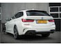 BMW 3-Serie Touring 330e 293 pk High Executive M-Sportpakket / Pano-Dak/ Laser/ Adap.Cruise/ Keyless/ Camera/ Sport-Stoelen/ Stoel.Verw/ Stuur-Verw/ 19'' LMV