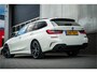 BMW 3-Serie Touring 330e 293 pk High Executive M-Sportpakket / Pano-Dak/ Laser/ Adap.Cruise/ Keyless/ Camera/ Sport-Stoelen/ Stoel.Verw/ Stuur-Verw/ 19'' LMV