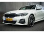 BMW 3-Serie Touring 330e 293 pk High Executive M-Sportpakket / Pano-Dak/ Laser/ Adap.Cruise/ Keyless/ Camera/ Sport-Stoelen/ Stoel.Verw/ Stuur-Verw/ 19'' LMV