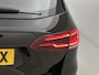 Mercedes-Benz B-klasse 180 Business Solution Trekhaak | Ledkoplampen | Stoelverwarming | Licht- en zicht pakket | Parkeerpakket met achteruitrijcamera. Inclusief 24 maanden Mercedes-Benz Certified garantie voor Europa.
