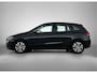 Mercedes-Benz B-klasse 180 Business Solution Trekhaak | Ledkoplampen | Stoelverwarming | Licht- en zicht pakket | Parkeerpakket met achteruitrijcamera. Inclusief 24 maanden Mercedes-Benz Certified garantie voor Europa.