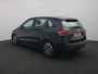 Mercedes-Benz B-klasse 180 Business Solution Trekhaak | Ledkoplampen | Stoelverwarming | Licht- en zicht pakket | Parkeerpakket met achteruitrijcamera. Inclusief 24 maanden Mercedes-Benz Certified garantie voor Europa.