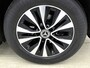 Mercedes-Benz B-klasse 180 Business Solution Trekhaak | Ledkoplampen | Stoelverwarming | Licht- en zicht pakket | Parkeerpakket met achteruitrijcamera. Inclusief 24 maanden Mercedes-Benz Certified garantie voor Europa.