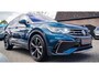 Volkswagen Tiguan 1.5 TSI R-line | FACELIFT Model 2021 | IQ Light | Stuurwielverwarming | 360 Camera| Achterbankverwarming |