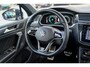 Volkswagen Tiguan 1.5 TSI R-line | FACELIFT Model 2021 | IQ Light | Stuurwielverwarming | 360 Camera| Achterbankverwarming |